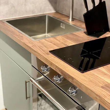 Charming Flat In A Unique Wooden Building Neighbourhood In Downtown Apartment *