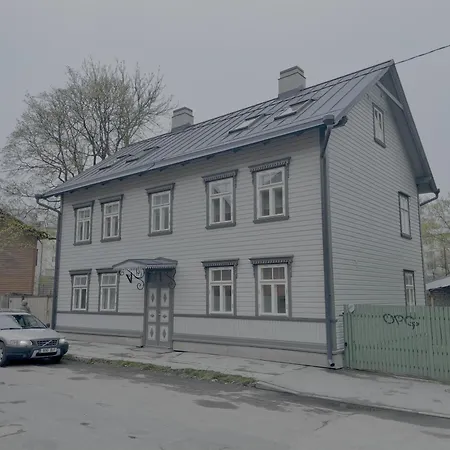 Charming Flat In A Unique Wooden Building Neighbourhood In Downtown Apartment *