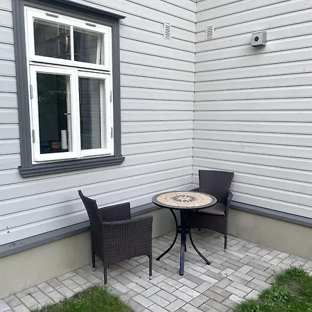 Apartmán Charming Flat In A Unique Wooden Building Neighbourhood In Downtown